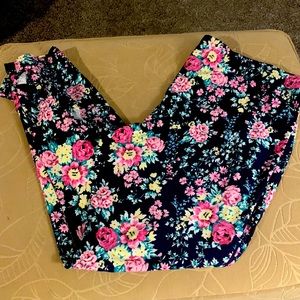 NEW! Fringed Floral Leggings